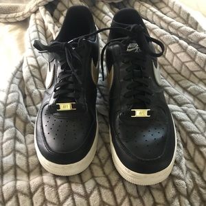Nike Air Force 1’s size 9.5